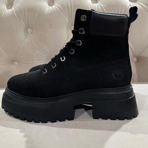 TIMBERLAND Women's Sky 6" Lug Sole Boots